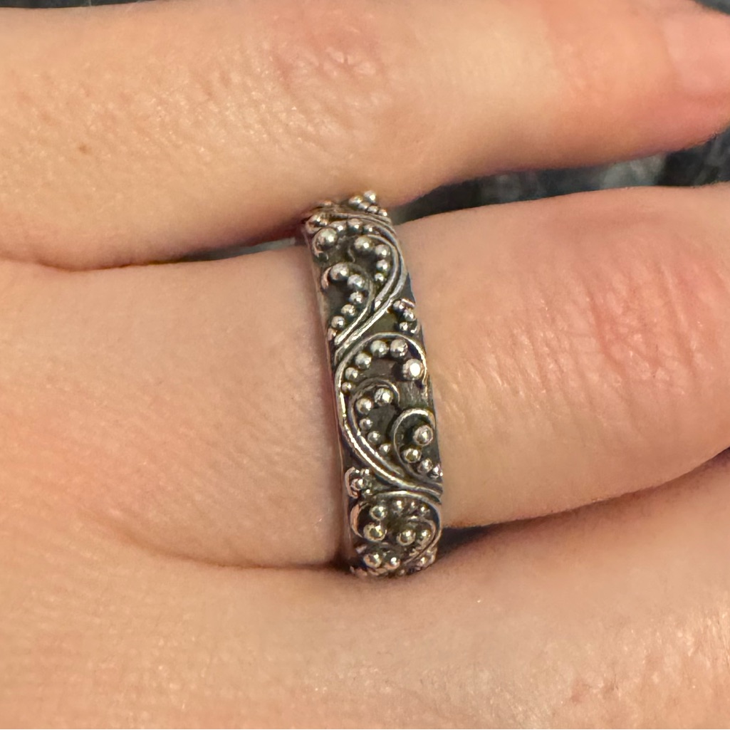 Lois Hill Silver Womens Ring